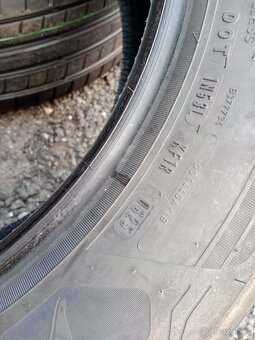 235/55R18 - 4