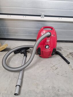 Vysavac Electrolux Powerforce Classic - 4