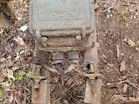 Prodám velkou cirkulárku / pilu na řezání dřeva - 4