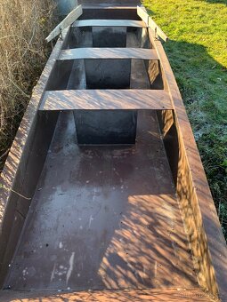 Plastová pramice 6m - 4