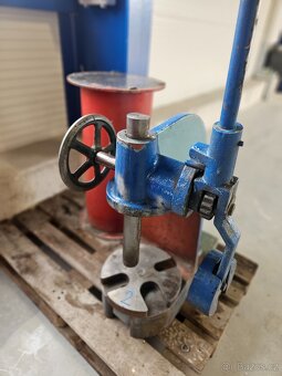 Ruční hřebenový lis LRH 2 + stojan - 4