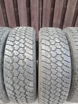 Wrangler Goodyear 245/75/17 - 4