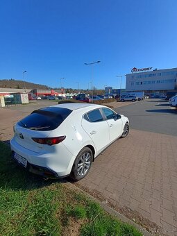 Mazda 3 BP 2.0 Skyactive - G 122k 2020 - olej po 7-8tis. km - 4