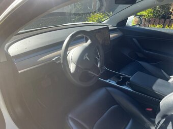 Tesla Model 3 Long Range - 4