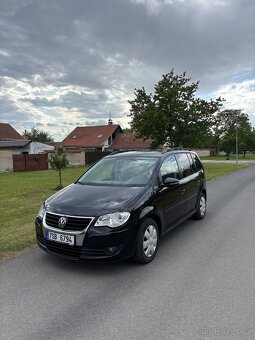 Volkswagen Touran 1.9Tdi 77kW 2010 7míst - 4