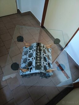 Nabízím výrobu konferenčního stolku z bloku motoru. - 4