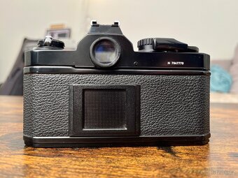 Nikon FM2n, Nikon Ai-S Nikkor 28mm f/2.8 - 4