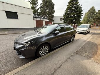 Toyota Corolla 2023 km- 20,000 - 4