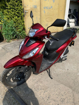 Pronájem skútr Honda Vision - 4