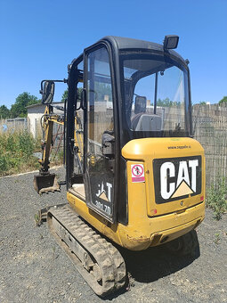 Pásový bagr CATERPILLAR 301.7D - 4