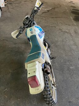 Suzuki DR600 - 4