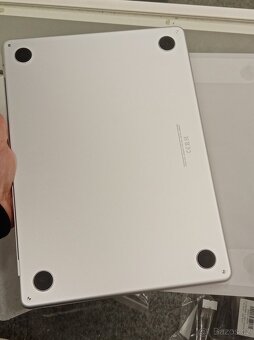 MacBook Air 13" 2025 M4 10-core 16/256GB zár 9/2026 - 4