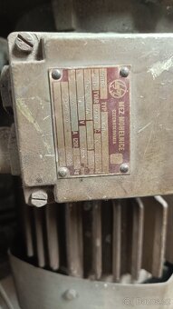 Stolní vrtačka V20A - 4