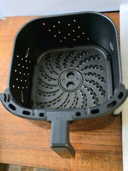 Horkovzdušná fritéza Russell Hobbs 27170 56 - 4