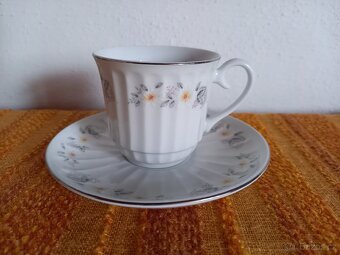 Porcelánová souprava na kávu nebo čaj - 4
