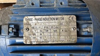 Elektromotor se šnekovým převodem - 4