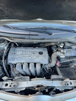Toyota Corolla verso 1.8VVTI - 4