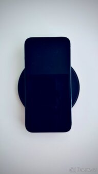 Apple nabíječka s hliníkovým stojanem a bezdrátová nabíječka - 4