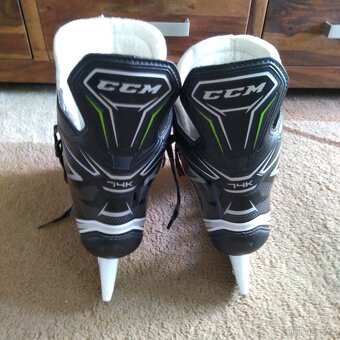 Hokejove brusle ccm Ribcore - 4