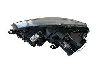 Pravý halogen světlo 5K1941006M HELLA VW Golf 6 r.v. 2011 - 4