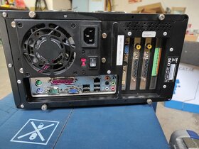 Záznamové zařízení NVR Avermedia SA6000 - 4
