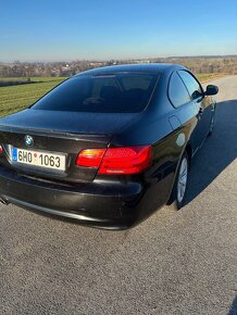 BMW E92 320 D manuál - 4