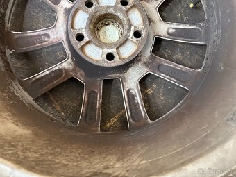 ORIGINÁL DISK ŠKODA YETI 5L0601025A 7.0Jx17H2 ET 45 - 4