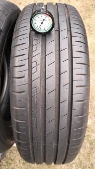 Zánovní pneu Goodyear 205/60 R16 - 4