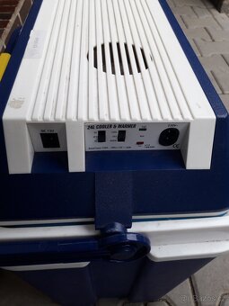 Prodám 2 x použitou autoledničku s ventilátorem na 12 V. - 4