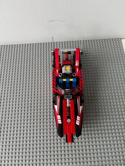 lego technic 42089 - 4