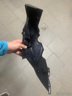 Plasty nádrže KTM Super Duke 1290 R - 4