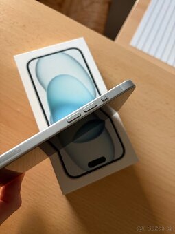 Apple iPhone 15 - 128 GB, bílý - 4