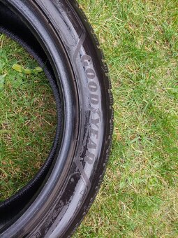 4x Pneu 215/50 R18 Goodyear UltraGrip Performance 3  (TOP) - 4