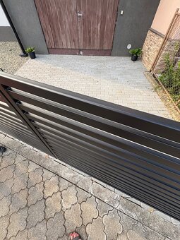 Plot - 4