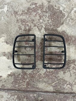 Zadní světla + mřížky Land Rover Freelander 1 - 4