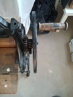 Starožitný krásný mandl, mechanicky v pořádku - 4