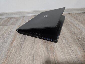 15,6" notebook Fujitsu A555 - 4