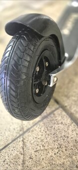 Kolobezka Razor A5 - 4