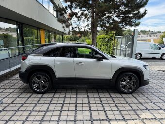 Mazda MX-30, e-Skyactive BOSE / 360° kamera - 4