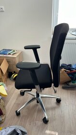 Kancelářská židle ergonomická KÖHL poř.cena 15 000 Kč - 4