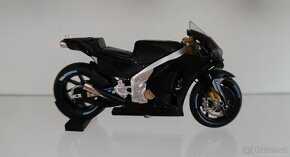 Modely MotoGP 1:18 - 4