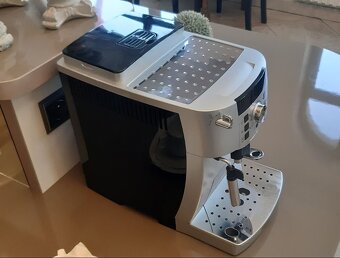 Kávovar Delonghi ECAM 22.110 Magnifica S - 4