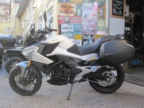 CFMOTO 700MT Premium bílá - 4