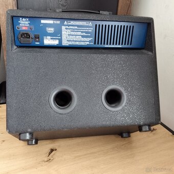 Laney RB3 - Baskytarové kombo, tranzistorové 65W - 4