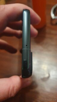 prodám galaxy S22 ,8gb ram ,128 interní paměť. - 4