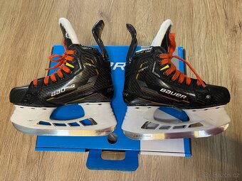 Brusle BAUER SUPREME M5 PRO Junior 1 EE vel 33,5 - 4