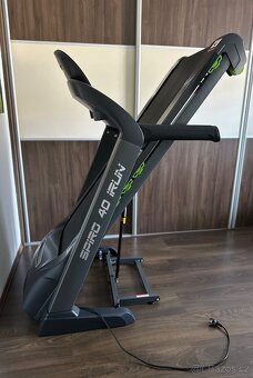 Běžecký pás HouseFit Spiro 40 iRun - 4