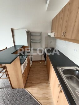 Mezonetový byt 1+1, 40m2, balkon, garážové stání, Praha - St - 4