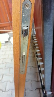Prodám levé dveře, kvalitní dřevěné SAPELI 60cm - 4