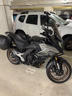 Prodam cf moto mt 700 - 4